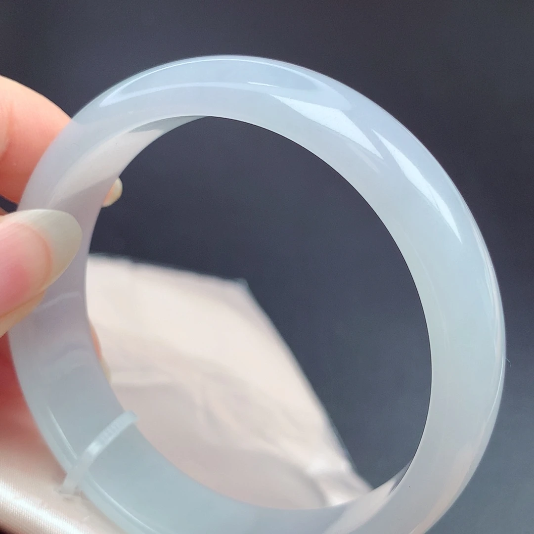 翡翠未镶嵌手镯56圈口