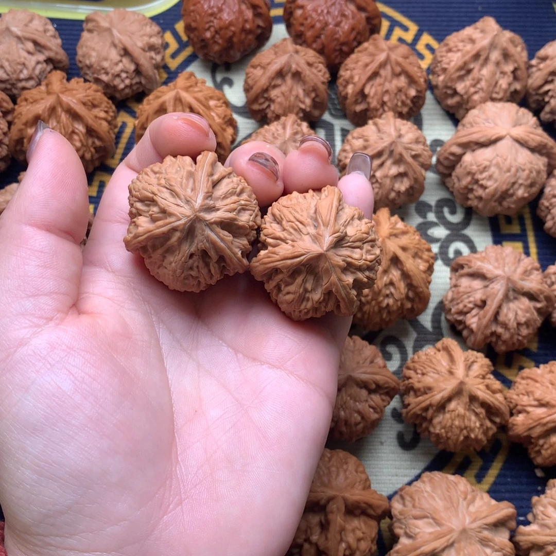 文玩核桃吊坠文山36