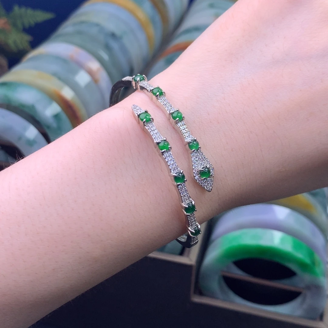 翡翠未镶嵌手镯手镯