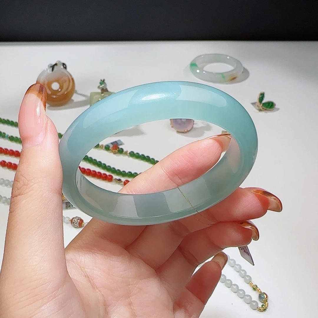 翡翠未镶嵌手镯鑫