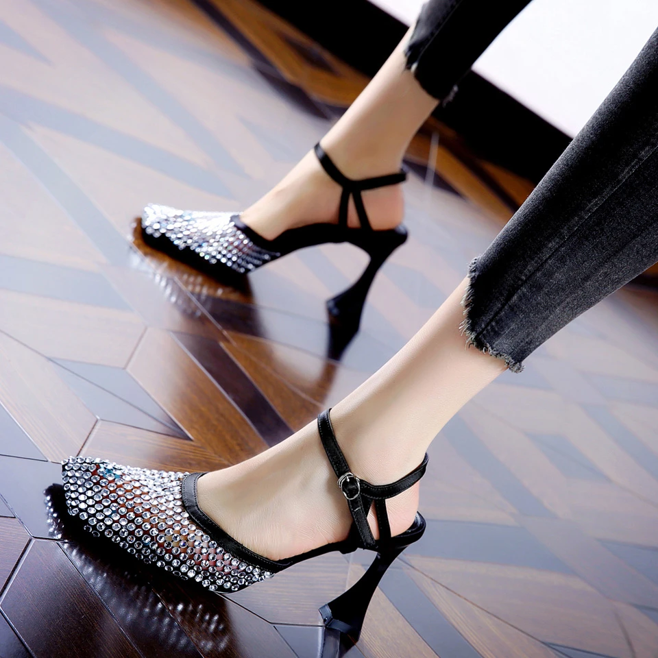 网纱水钻包头细跟凉鞋女新款仙女风气质绝美夏季一字带方头高跟鞋