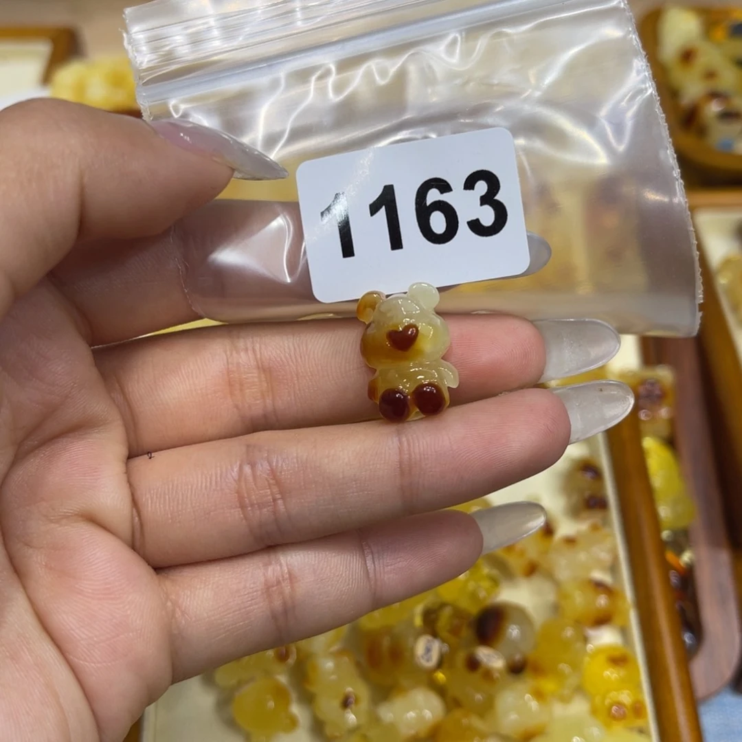 琥珀珠宝奇石未镶嵌