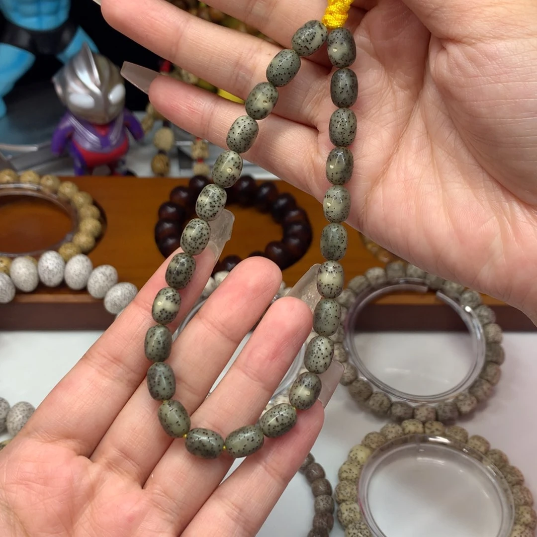 星月菩提手串时尚手持石玉小胶囊