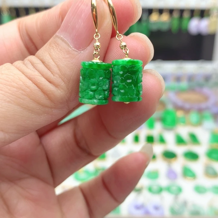 翡翠18K金镶嵌耳饰