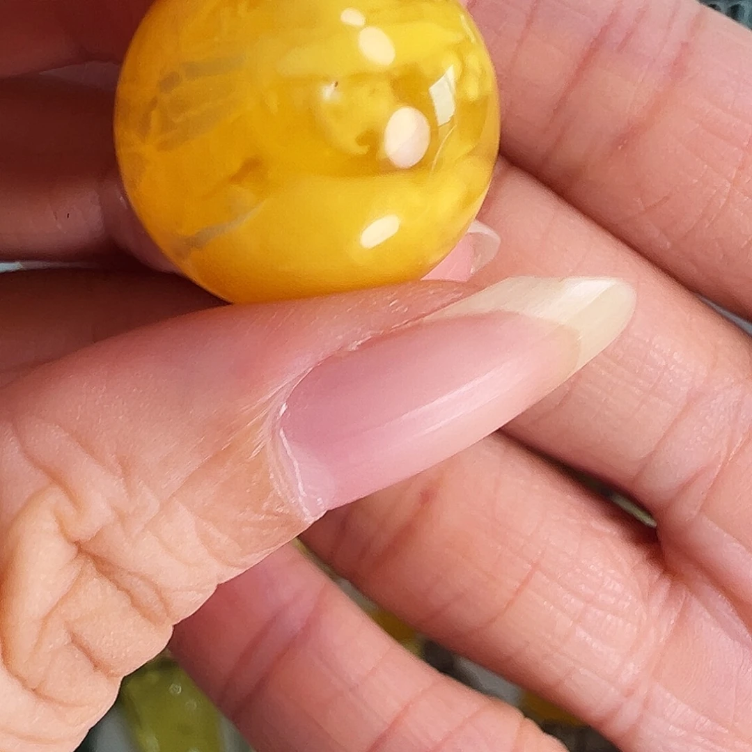 蜜蜡未镶嵌裸石俄料鸡油黄白花蜡年份蜜蜡圆珠微瑕