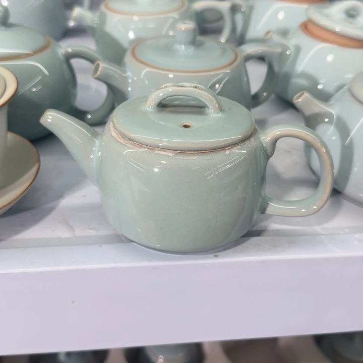 微瑕天青汉瓦壶111