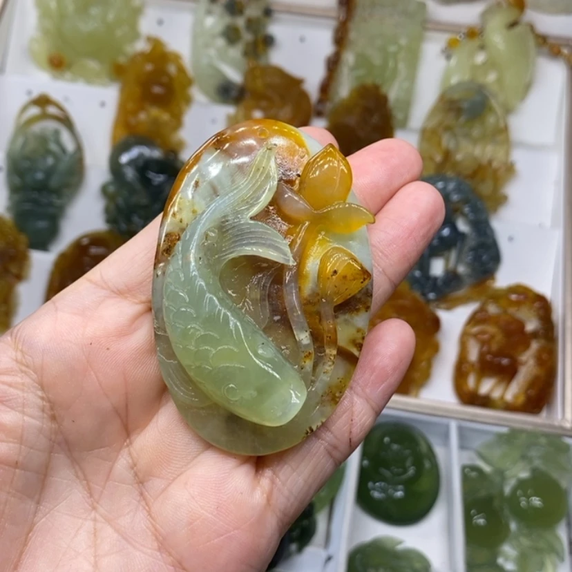 【闪购商品】未镶嵌蛇纹石玉颈饰浪***朵