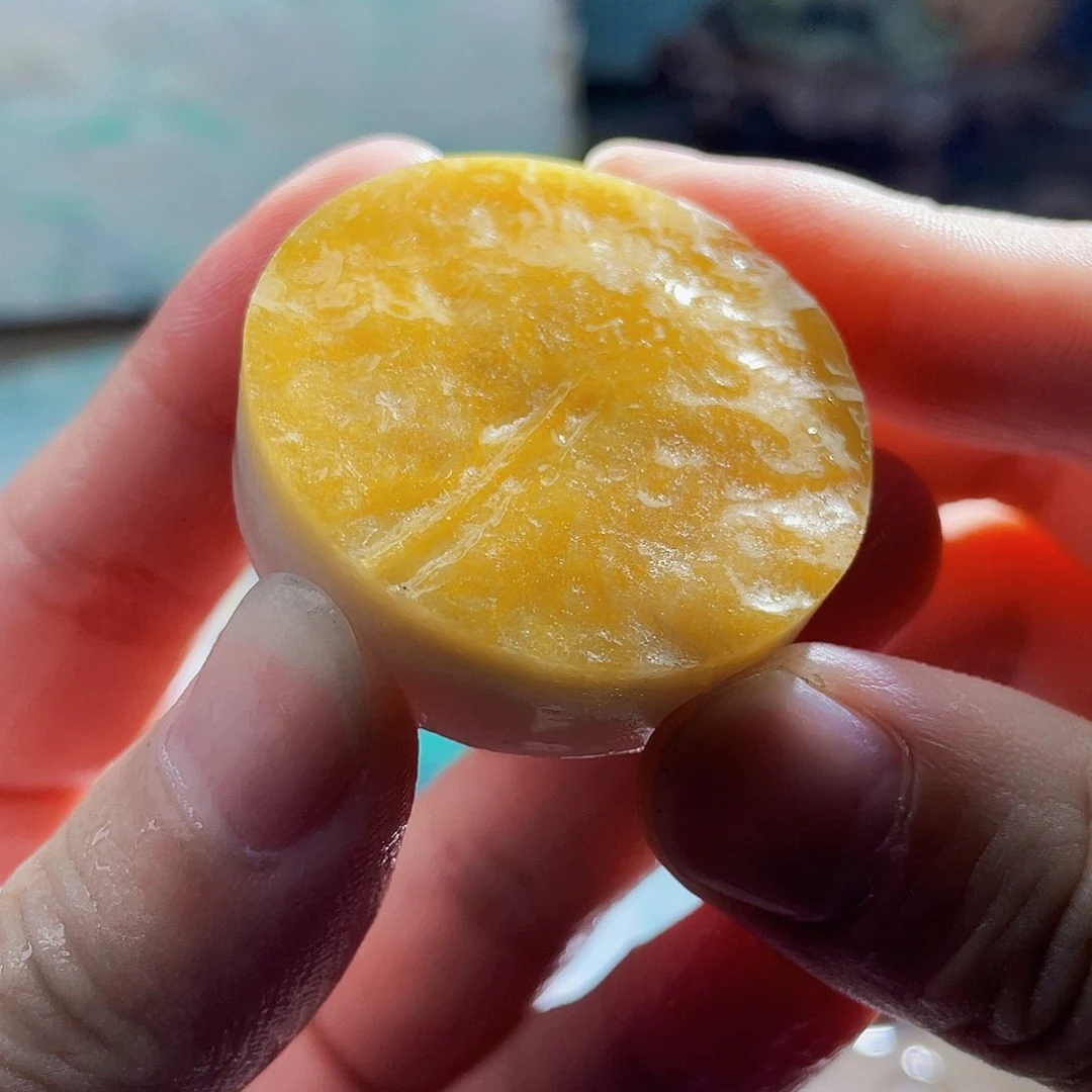 翡翠未镶嵌颈饰毛料72