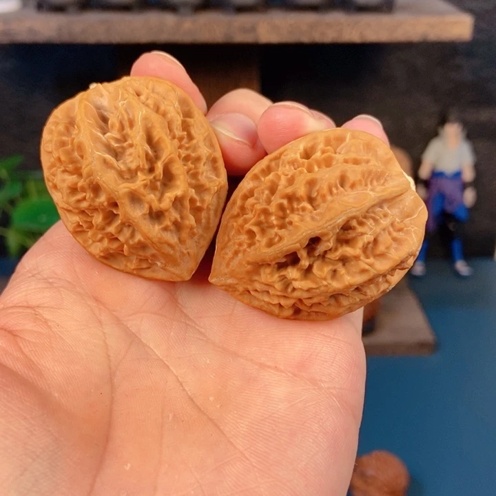 文玩核桃吊坠X*60¥¥龙鳞纹鸡心