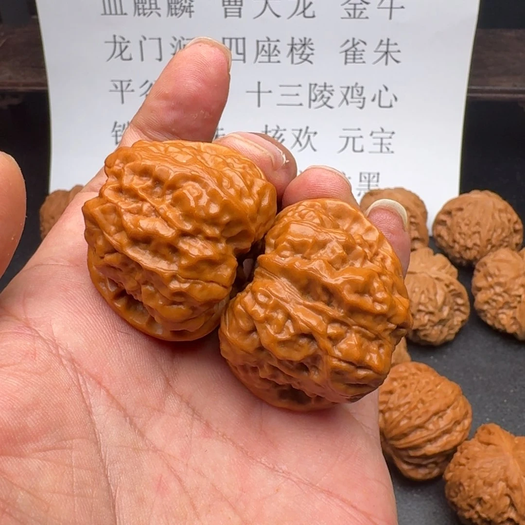 文玩核桃吊坠浮****何蛤蟆