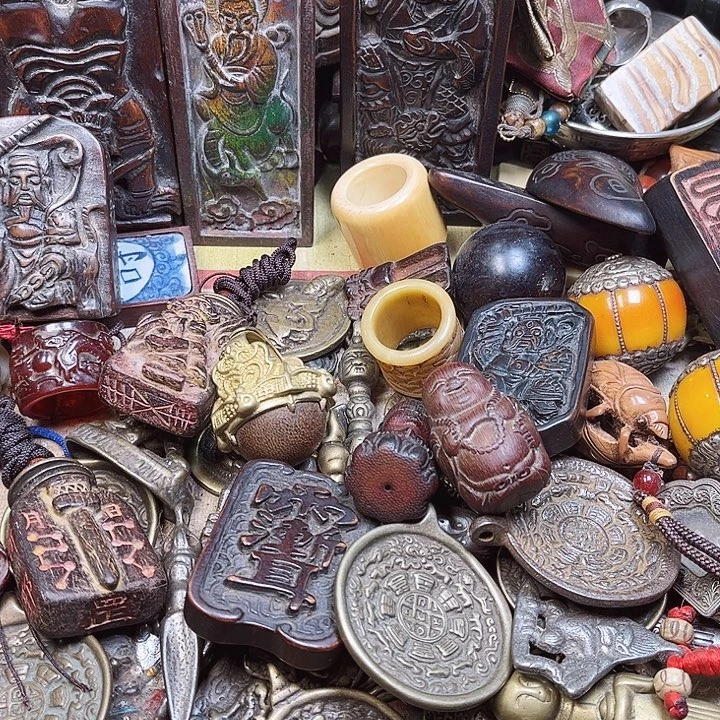 大叶紫檀（黑酸枝木类）