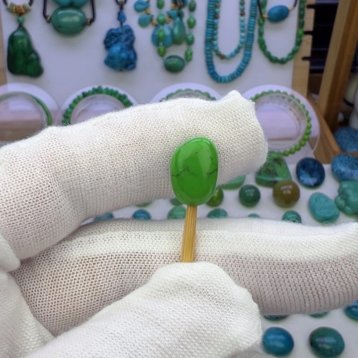 菜籽绿随行吊坠8.2mm兰