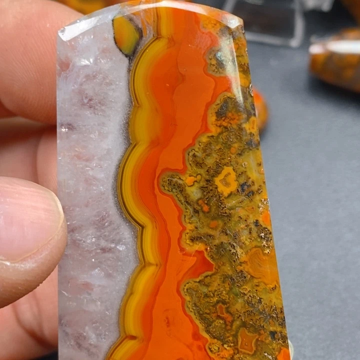 玛瑙/玉髓颈饰未镶嵌香**?