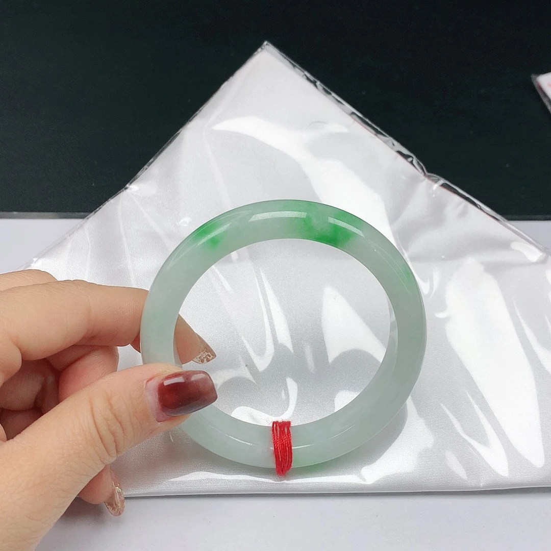 翡翠手镯未镶嵌雨*翡翠099