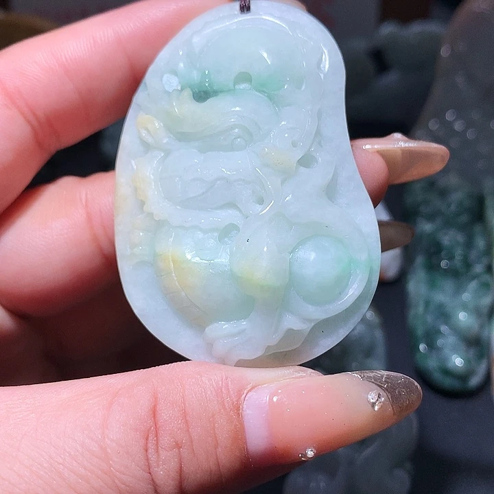 翡翠未镶嵌颈饰保真天然A货翡翠