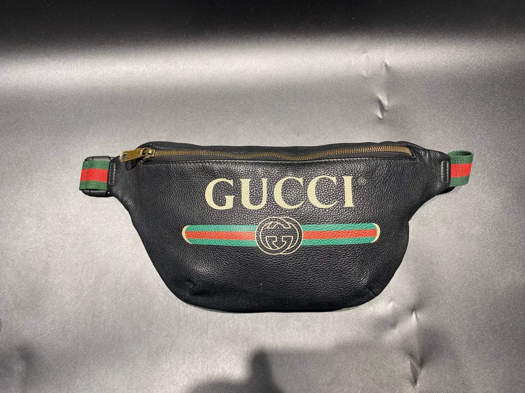 99新 GUCCI/古驰 字母条纹黑色胸包/大号 肩带85cm/0453