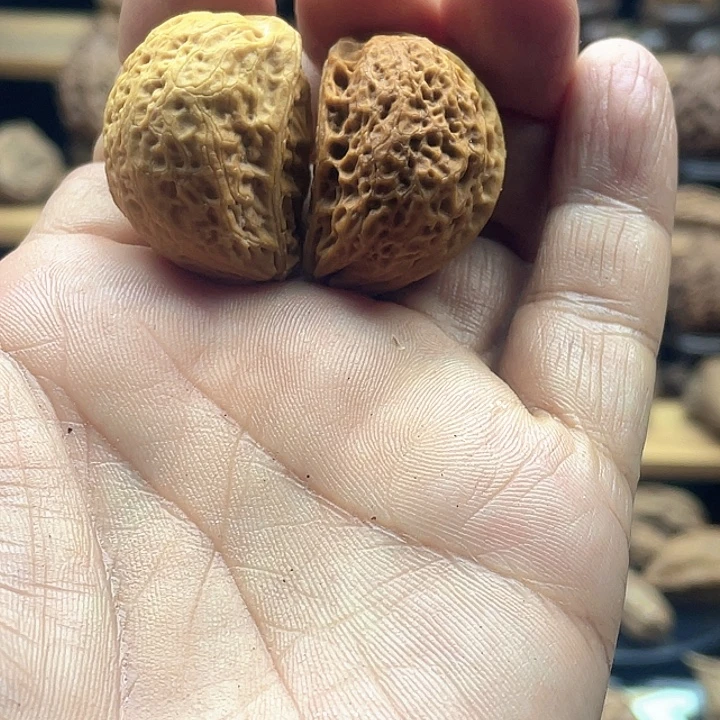 ，***，把件文玩核桃铁核桃半壁