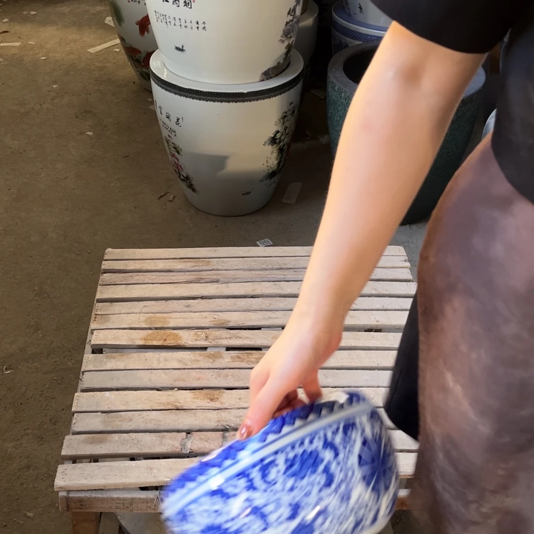 瓷片缠枝莲23.88888888