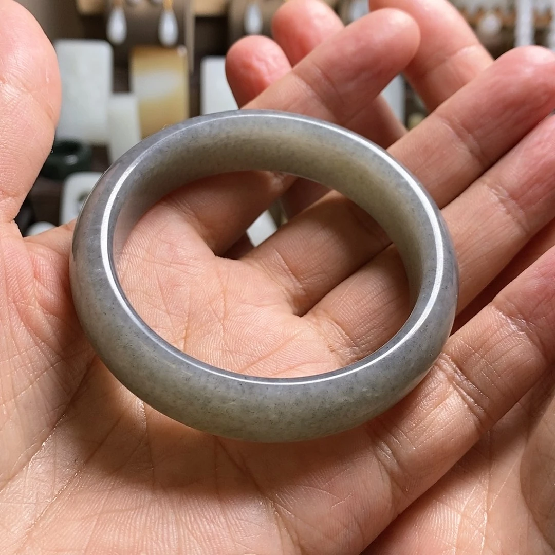 和田玉挂件未镶嵌L****3