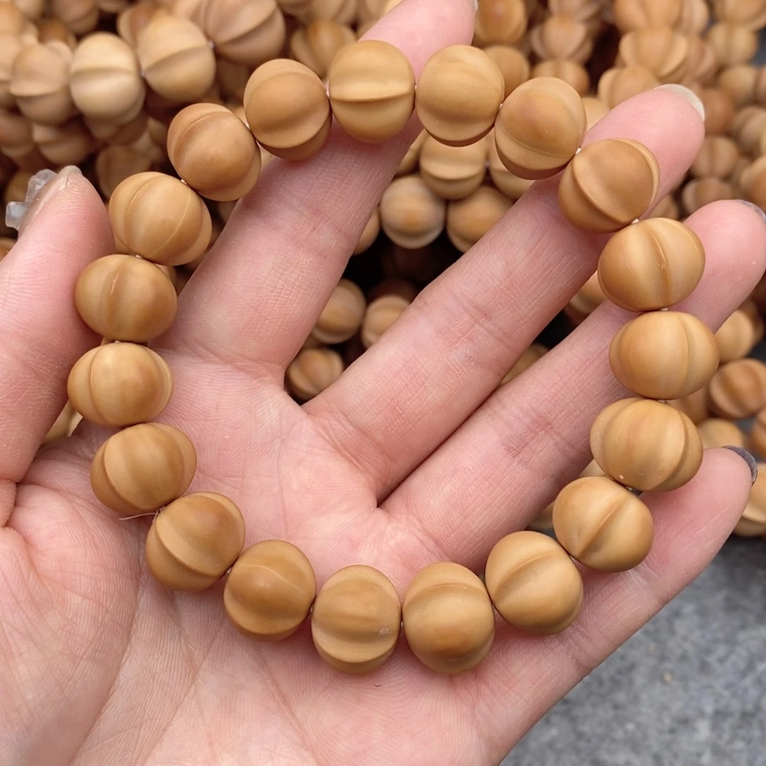 猴头核桃手串聚宝盆鲨鱼