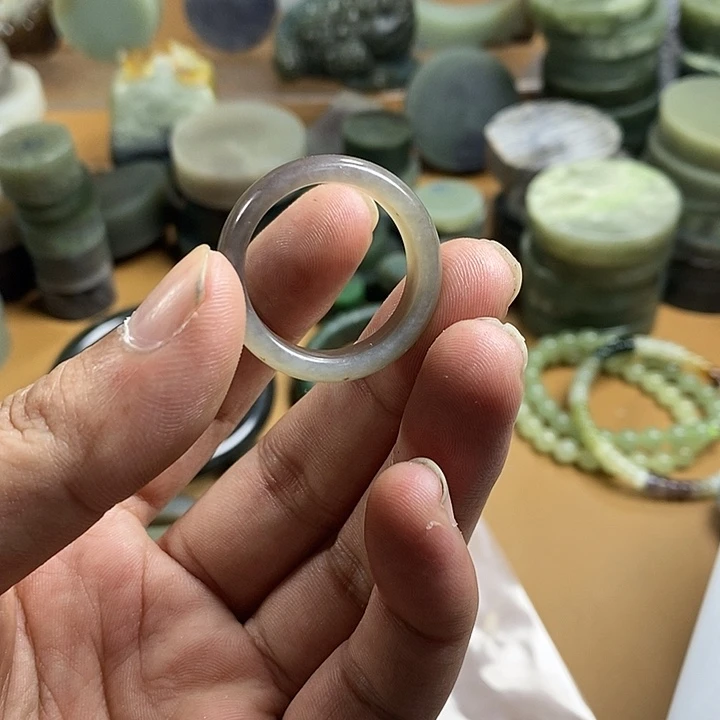 鲁***丶和田玉（糖玉）未镶嵌珠宝半成品