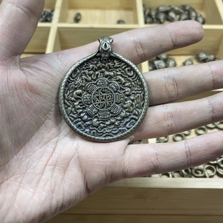 藏传黄利马九宫微瑕一个手工翻砂