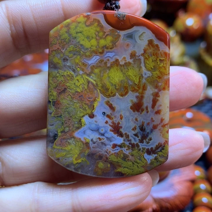 玛瑙/玉髓战国红吊坠未镶嵌