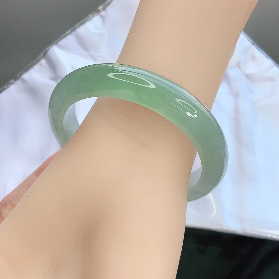 未镶嵌手镯翡翠58圈