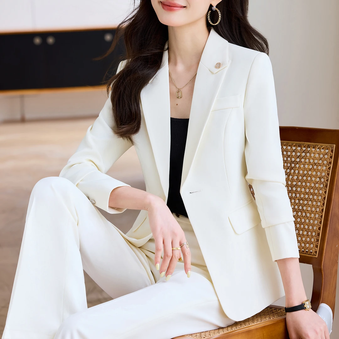 米白色西装套装女春秋2025新款气质休闲后开叉西服外套女高级感