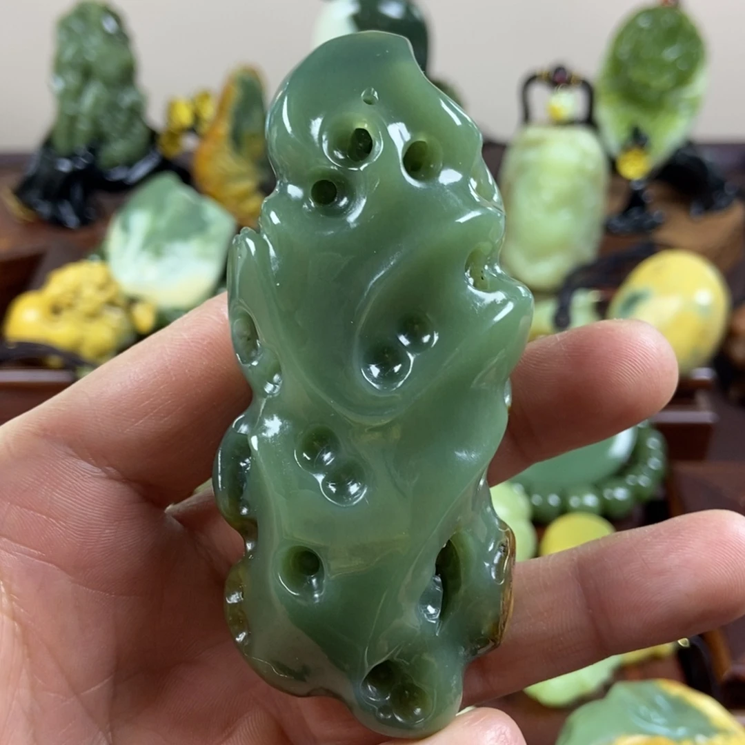 岫岩河磨玉（透闪石质玉）未镶嵌珠宝奇石