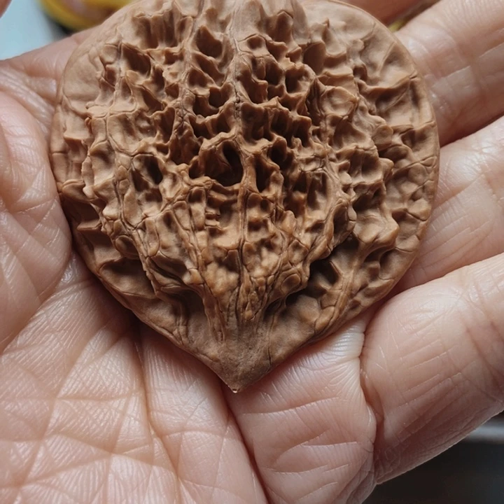 文玩核桃手串桃心