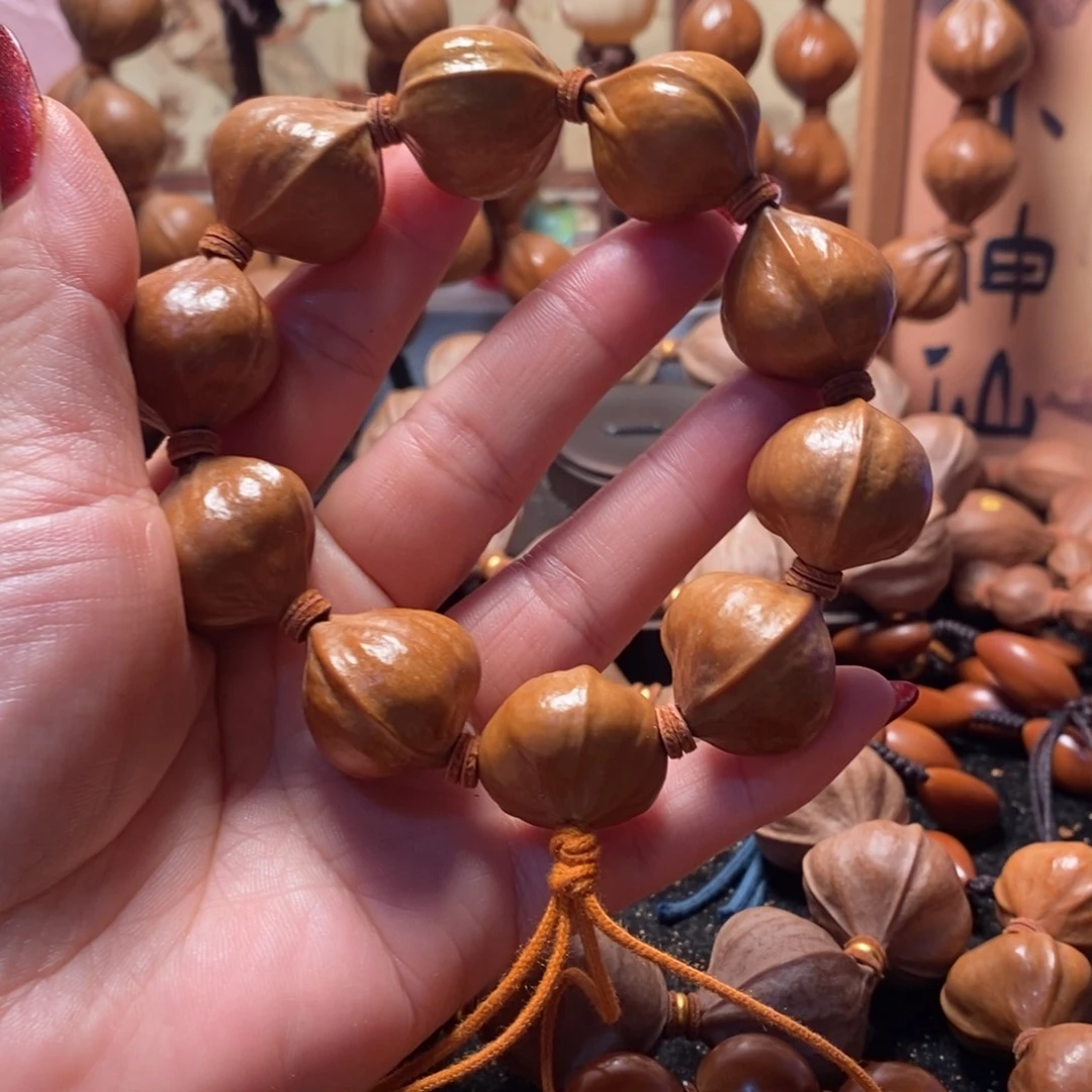 橄榄核手串/手链2.1三花短圆铁盒