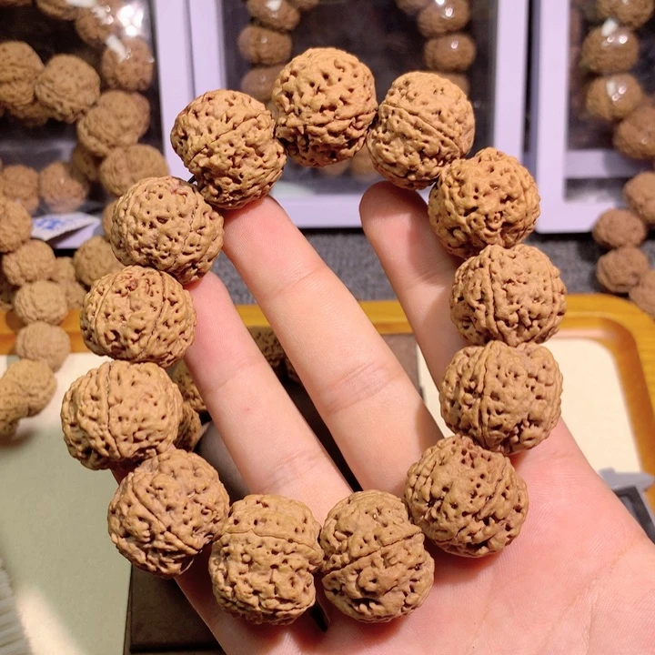 吊坠文玩核桃人***己1。