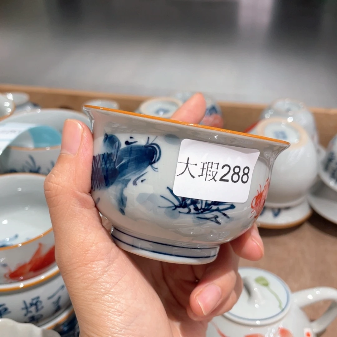 釉下手绘茶具微瑕