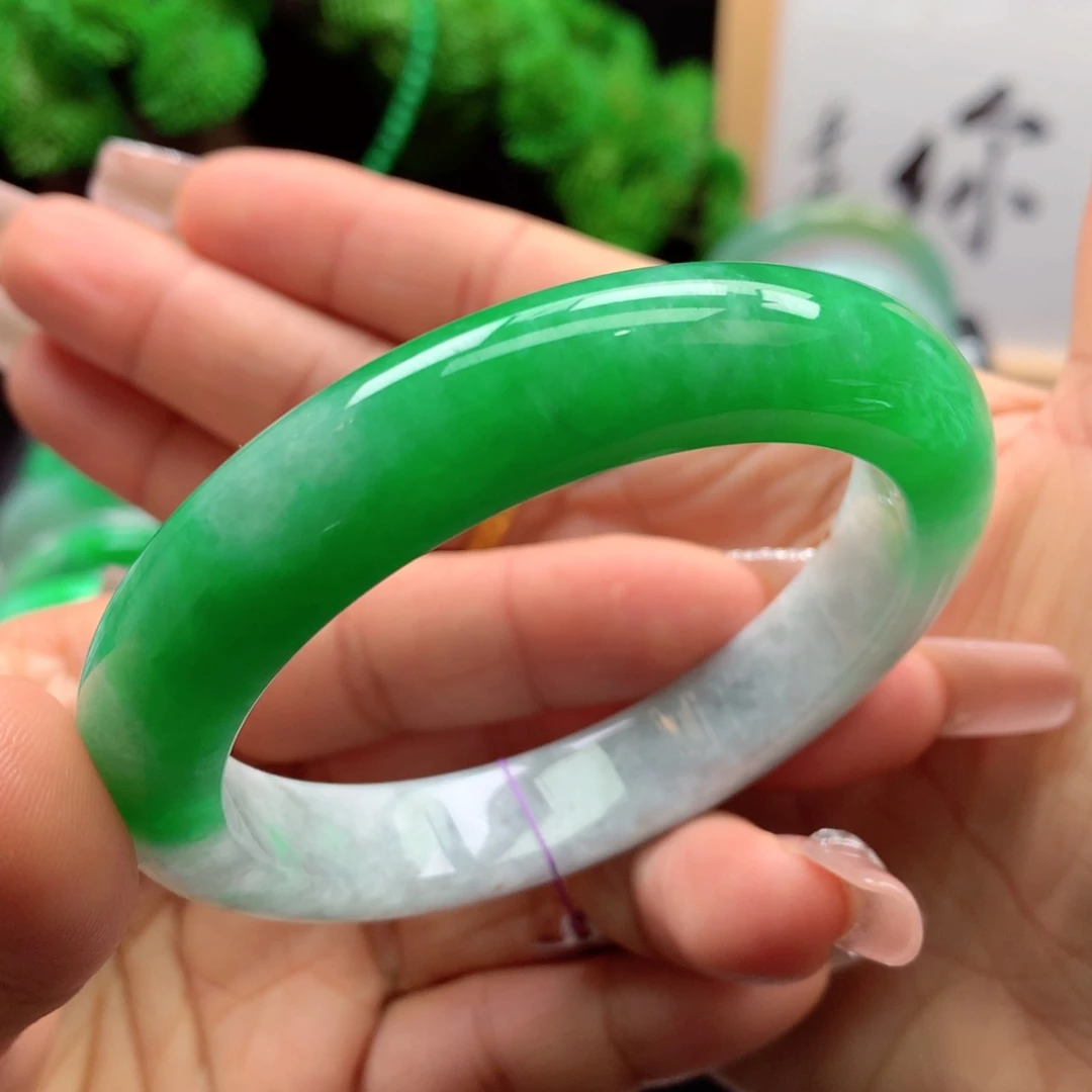 未镶嵌手镯翡翠缅甸