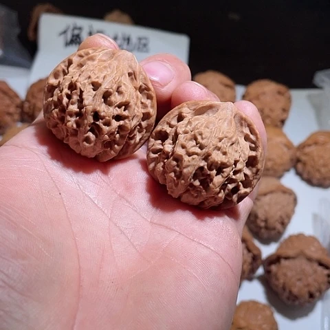 把件文玩核桃野生