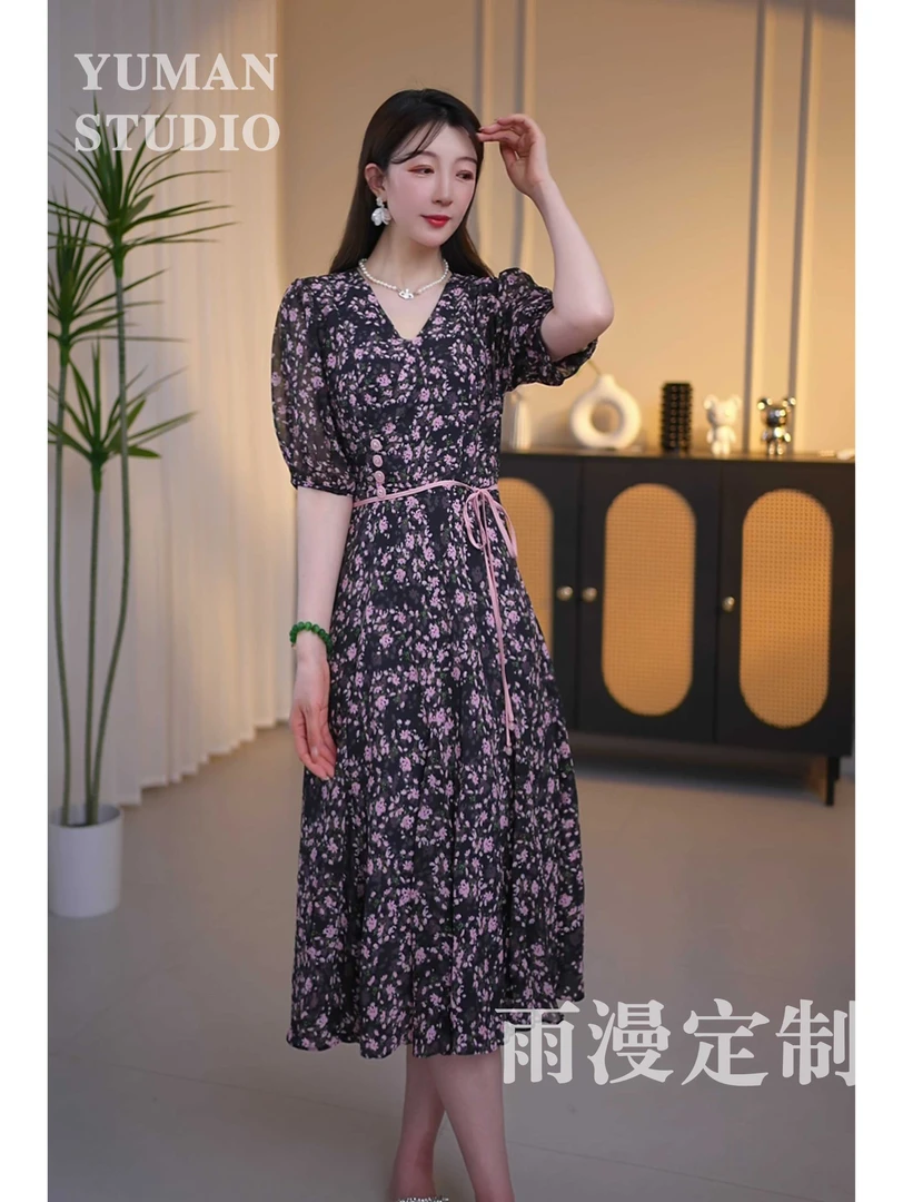 薇薇兰定制-挽风与你 黑色粉彩小碎花点缀优雅复古收腰大摆长裙
