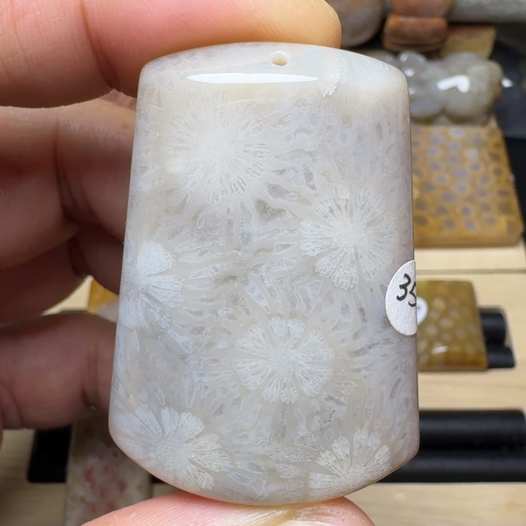 硅化玉未镶嵌纯天然色有机玉石保真色