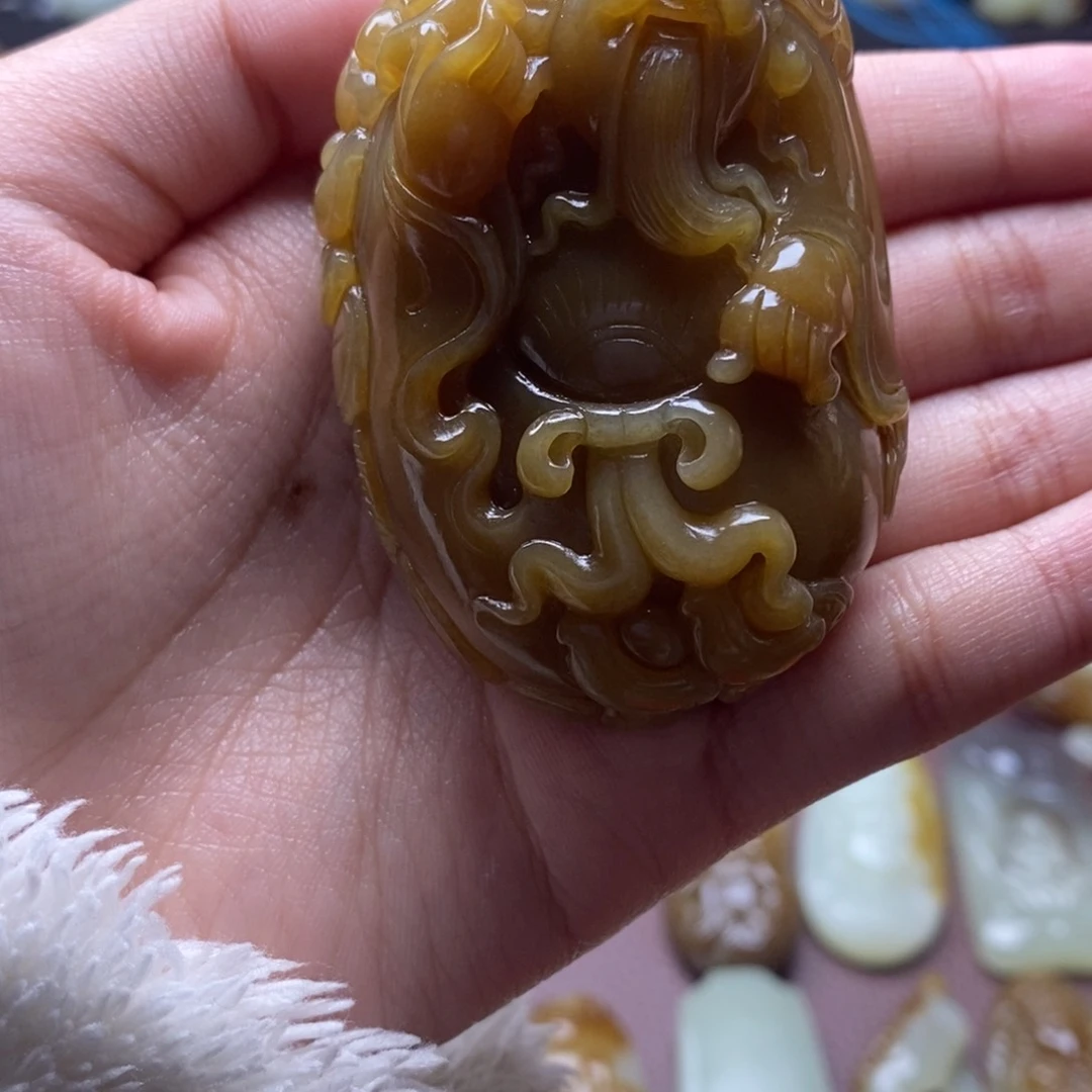 吊坠(不含链)未镶嵌和田玉（糖玉）陈*羽