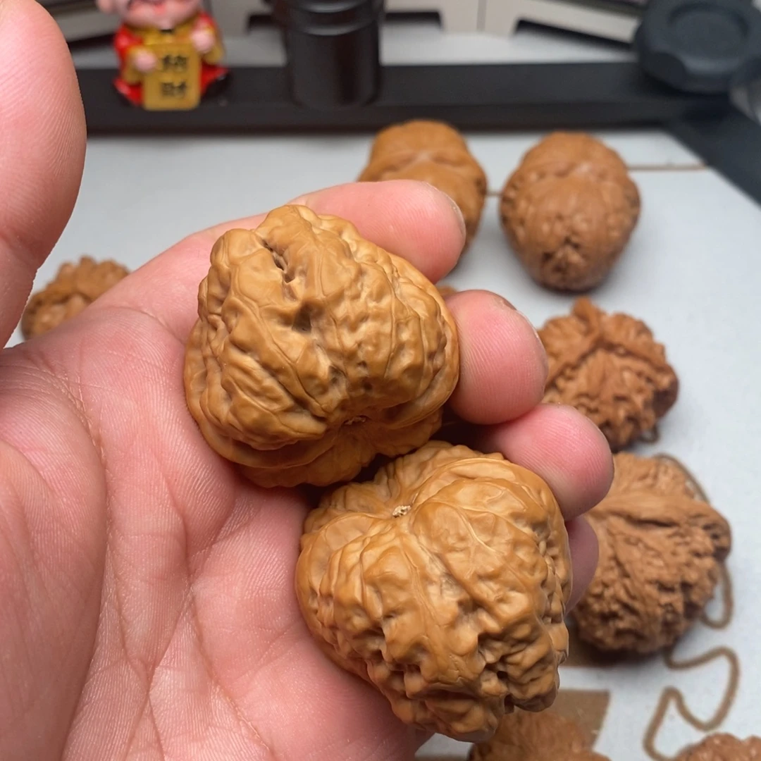 德***部文玩核桃把件蛙蛙41尺