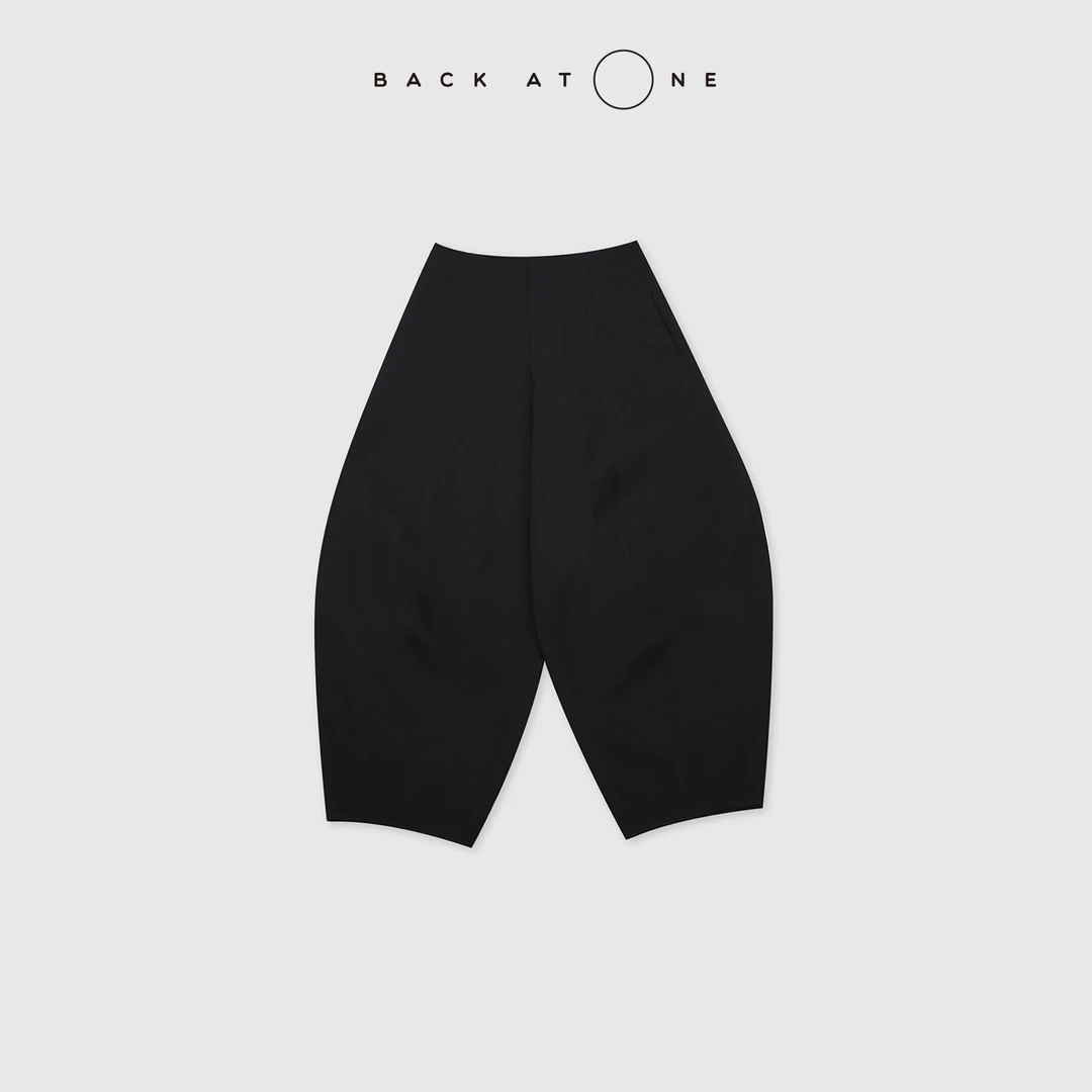 BACKATONE“ 摩登茧意” 弯刀茧型挺括显瘦黑色裤子 BFF-2BI245E-K
