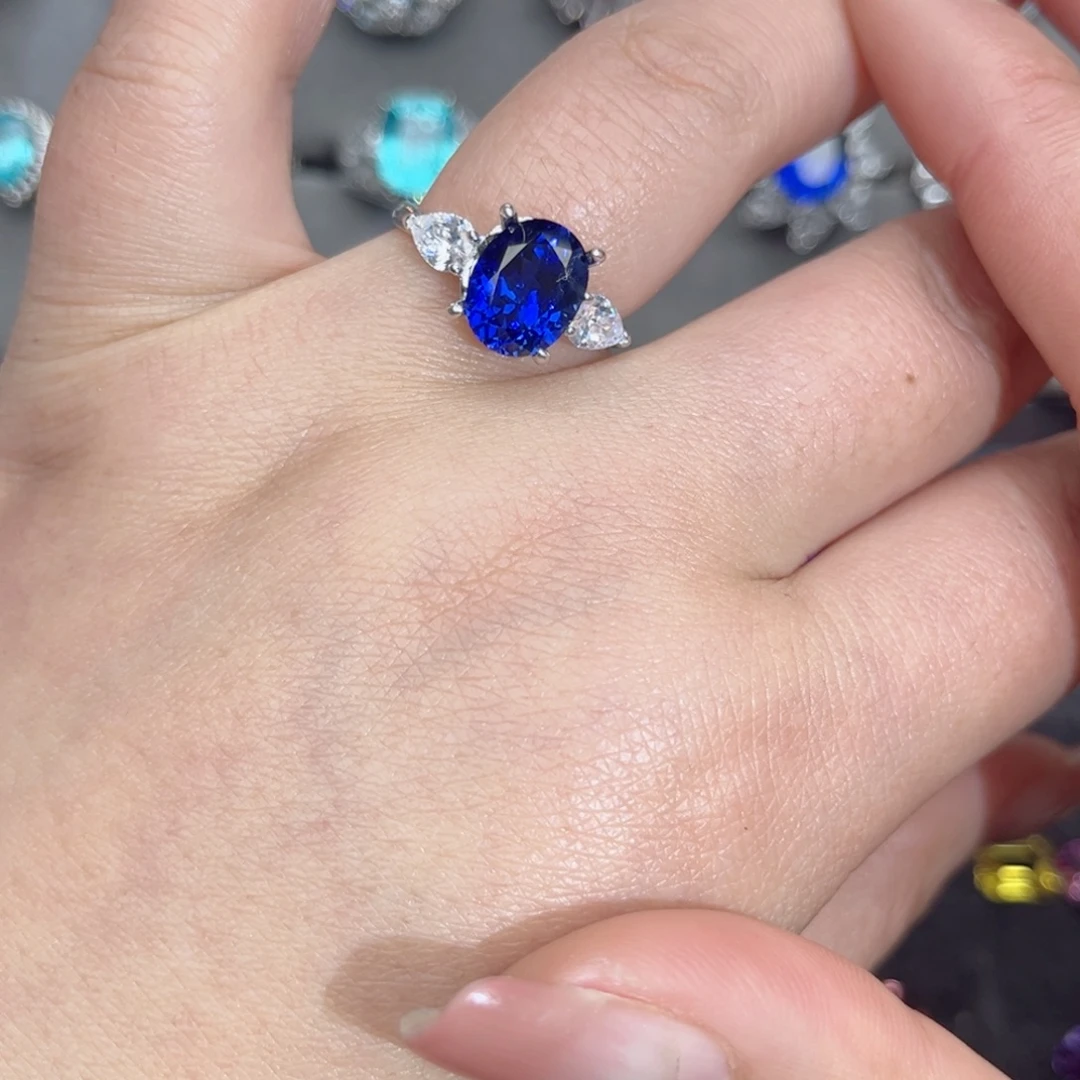 925银合成立方氧化锆培育皇家蓝3.68克拉