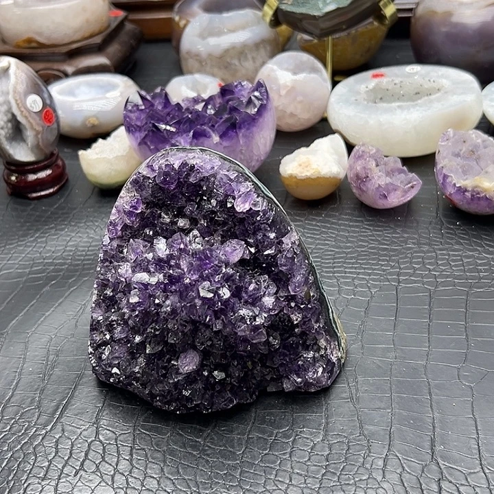 未镶嵌水晶珠宝半成品