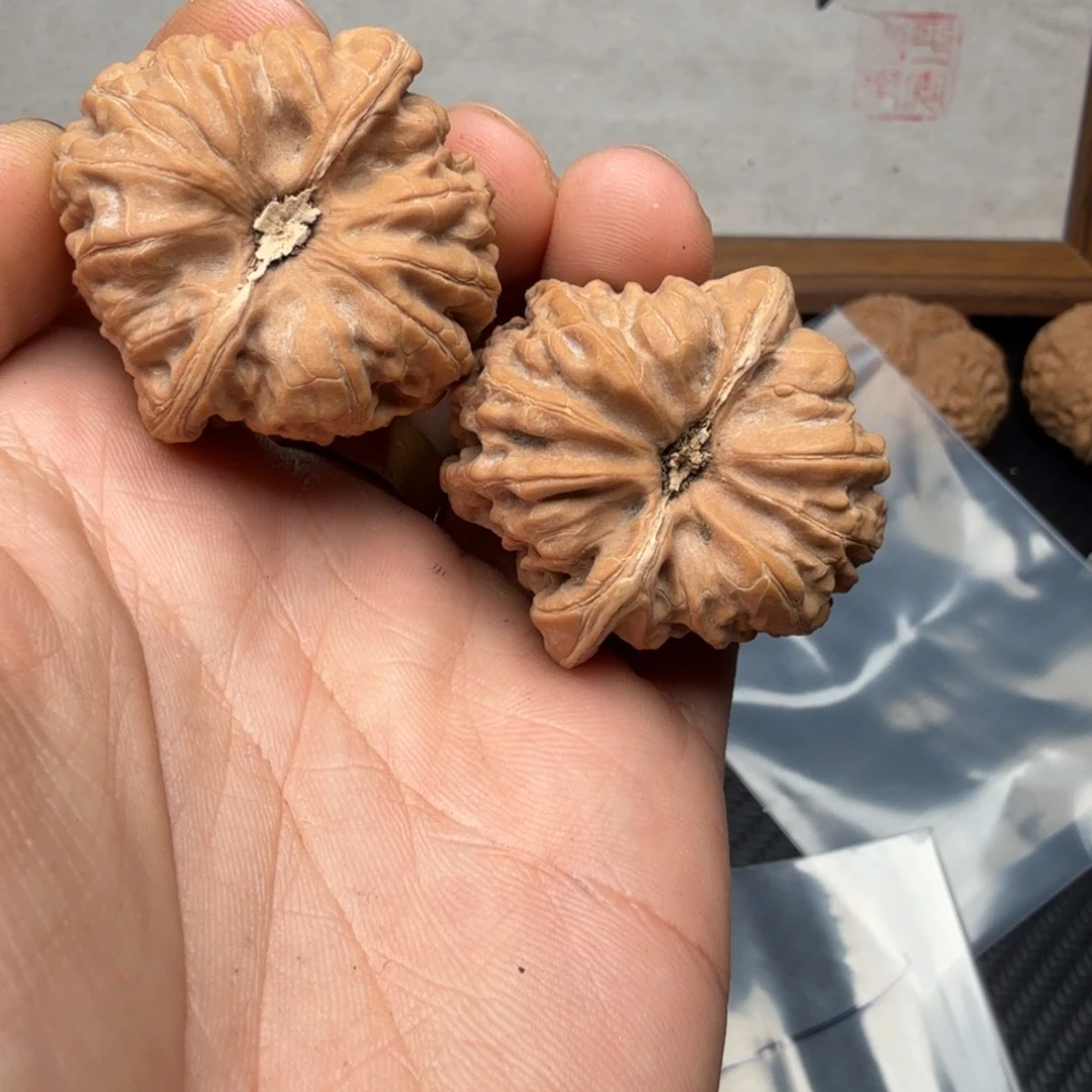 刺***暄吊坠文玩核桃39平谷凹底货头