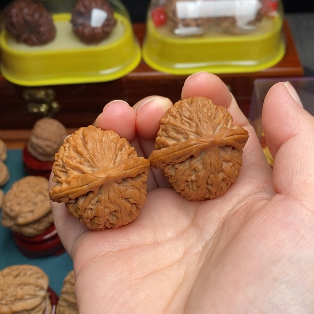 文玩核桃吊坠38莲花