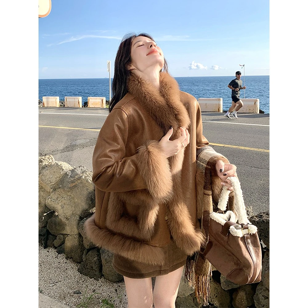 美拉德皮毛一体羽绒服女冬季2025新款独特气质高级感拼接毛绒外套