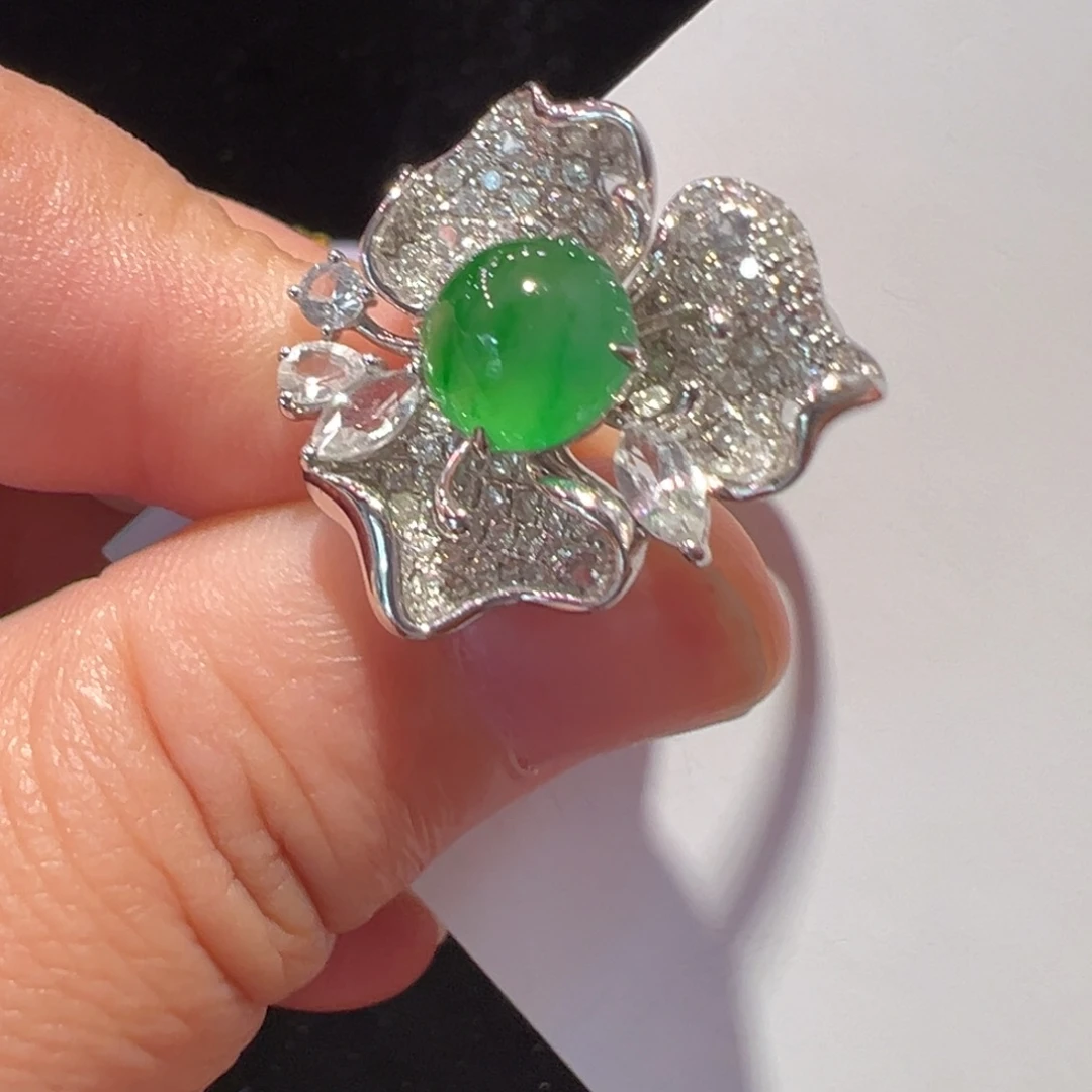 翡翠18K金镶嵌颈饰戒指