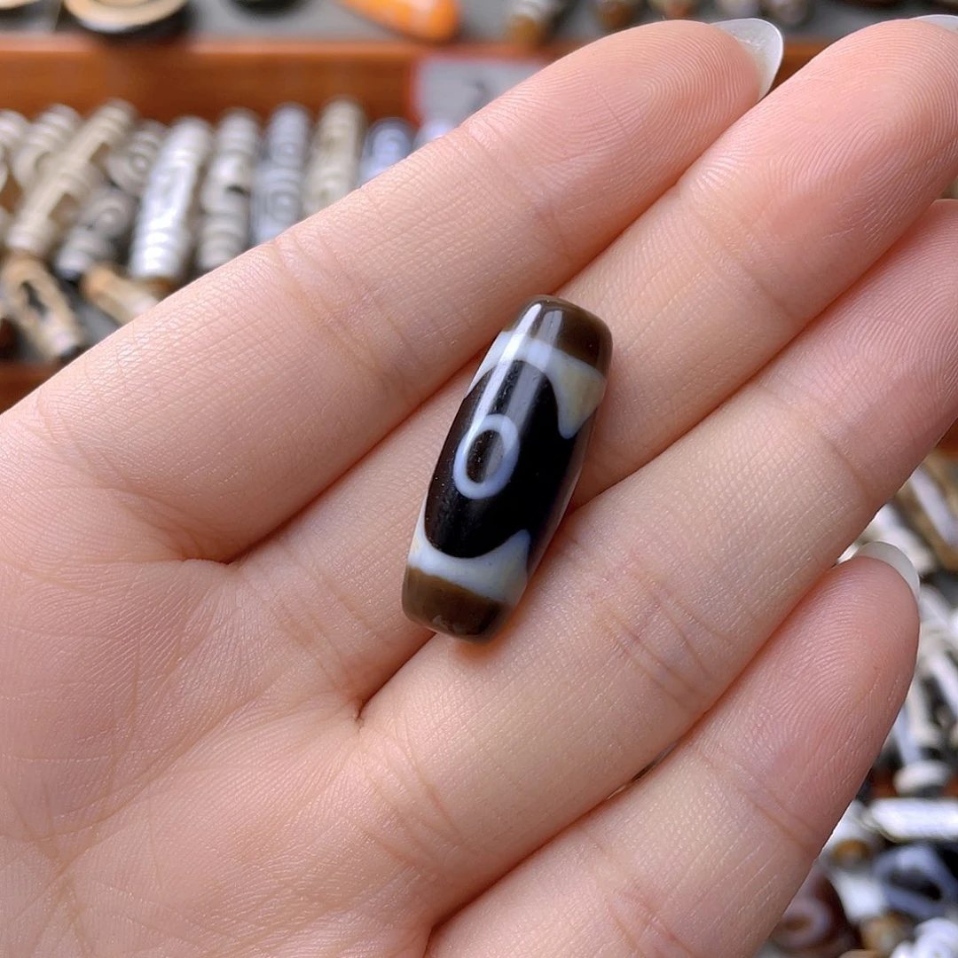 玛瑙/玉髓颈饰未镶嵌青****裳