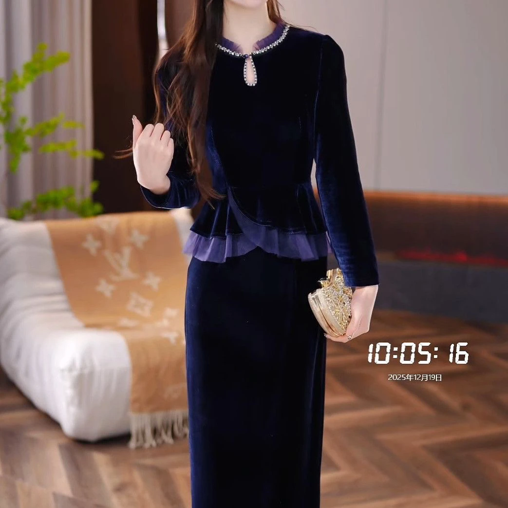 高级卡丹绒加厚优雅时尚礼服连衣裙2025冬季新款气质显瘦减龄裙子