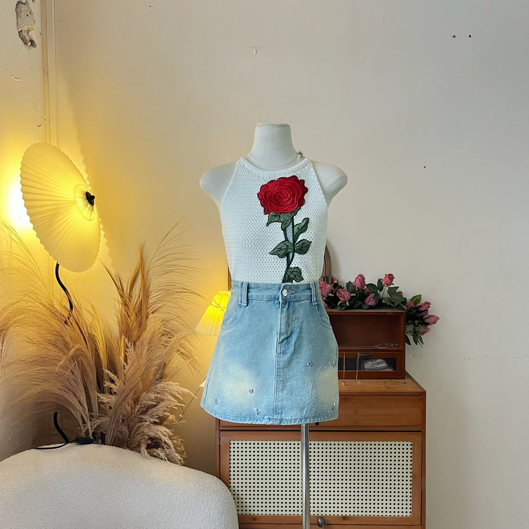 LHTE青青大码女装 法式立体刺绣玫瑰吊带 性感辣妹穿搭C7763白色